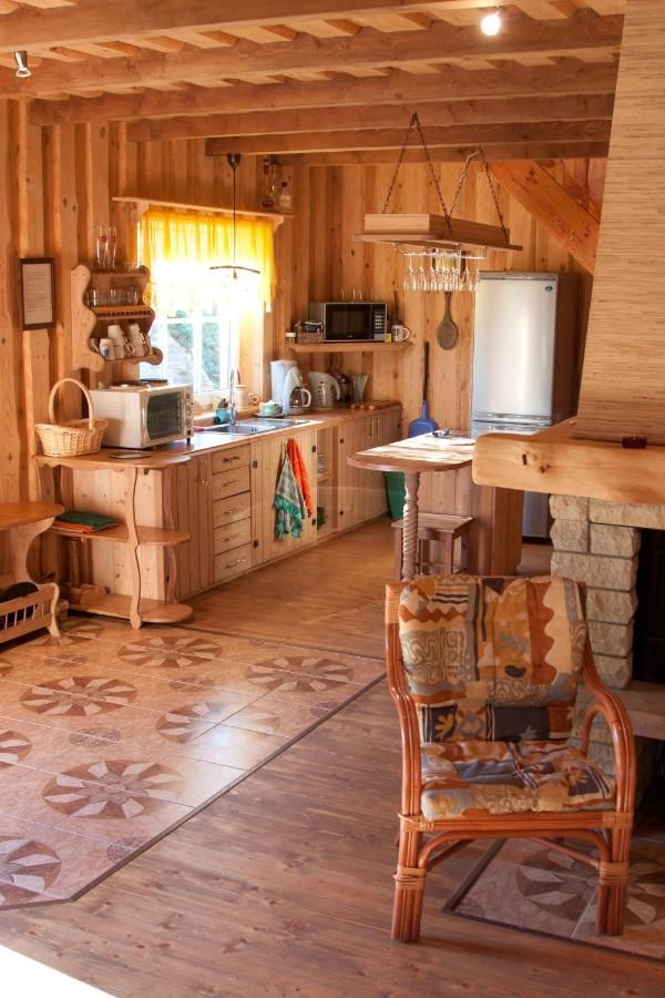 Дома для отпуска Tõnise Holiday Houses Lilbi